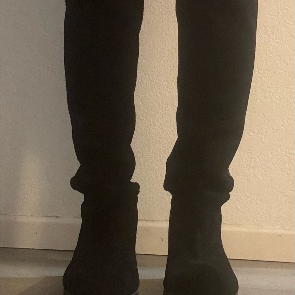Women's Black Knee-High Boots